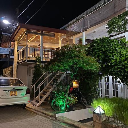 Beach Walk Hotel Unawatuna Kültér fotó