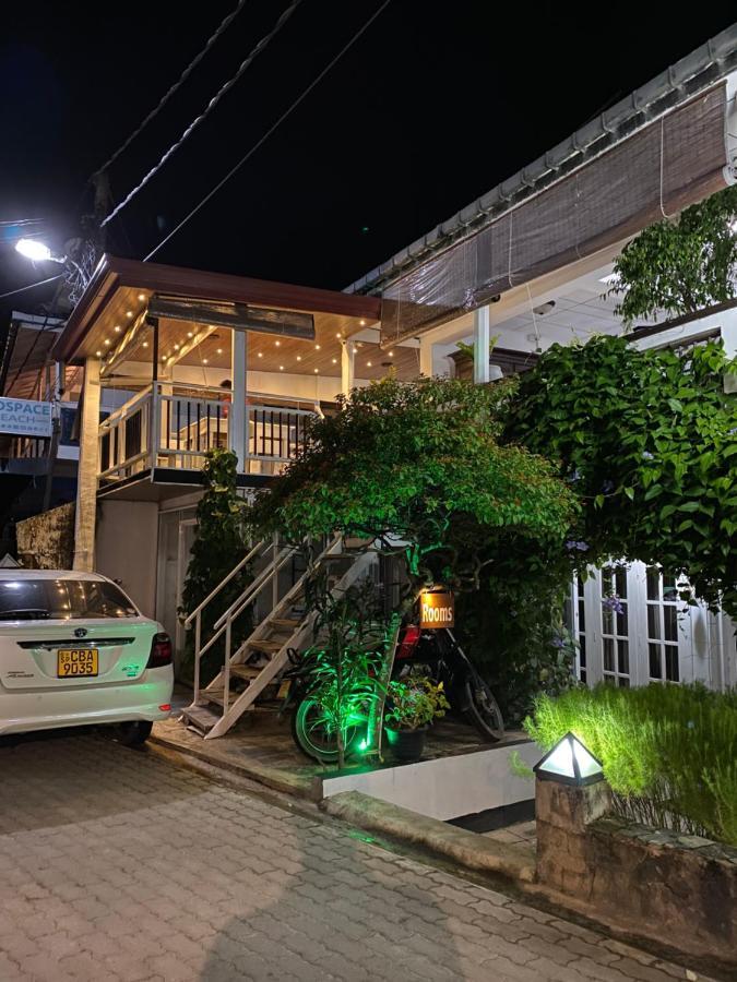 Beach Walk Hotel Unawatuna Kültér fotó
